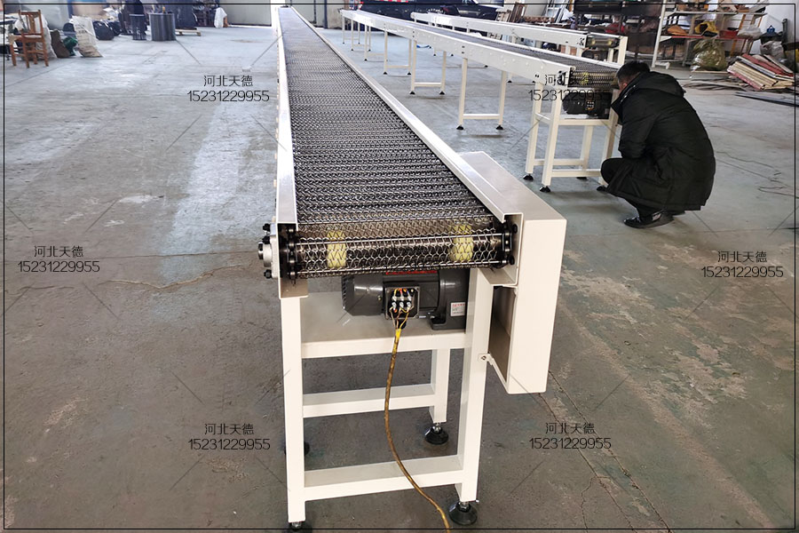 網(wǎng)帶輸送機