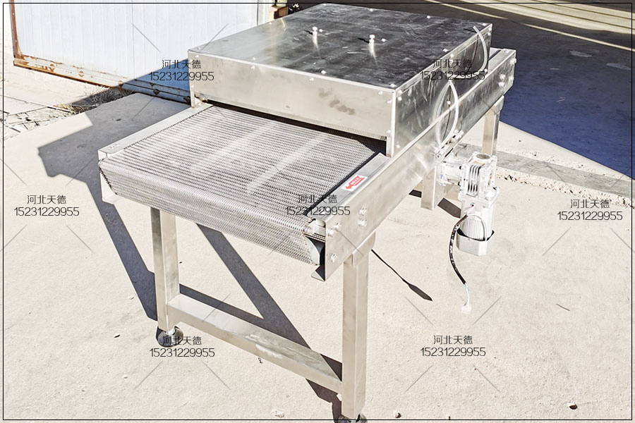 網(wǎng)帶輸送機(jī)