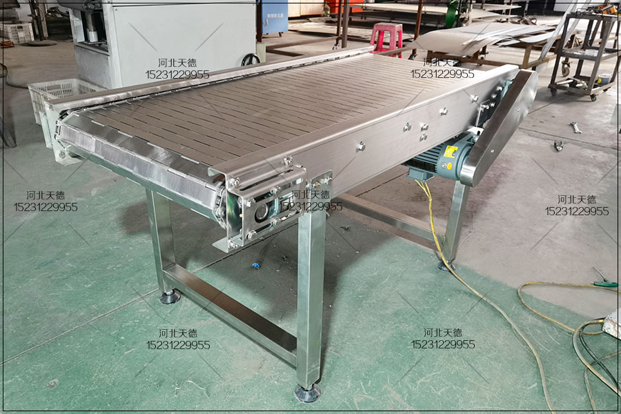 鏈板輸送機(jī)
